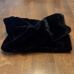 Bass Black Faux Fur Scarf